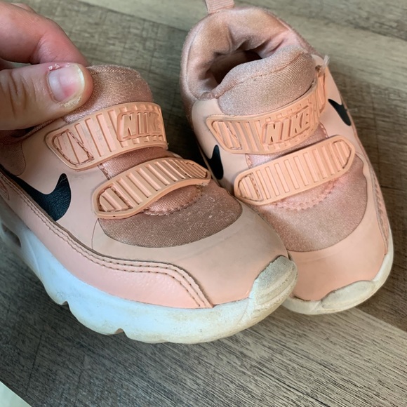 Nike Toddler Girls Pink Air Max - Picture 2 of 4
